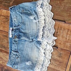 No boundaries shorts